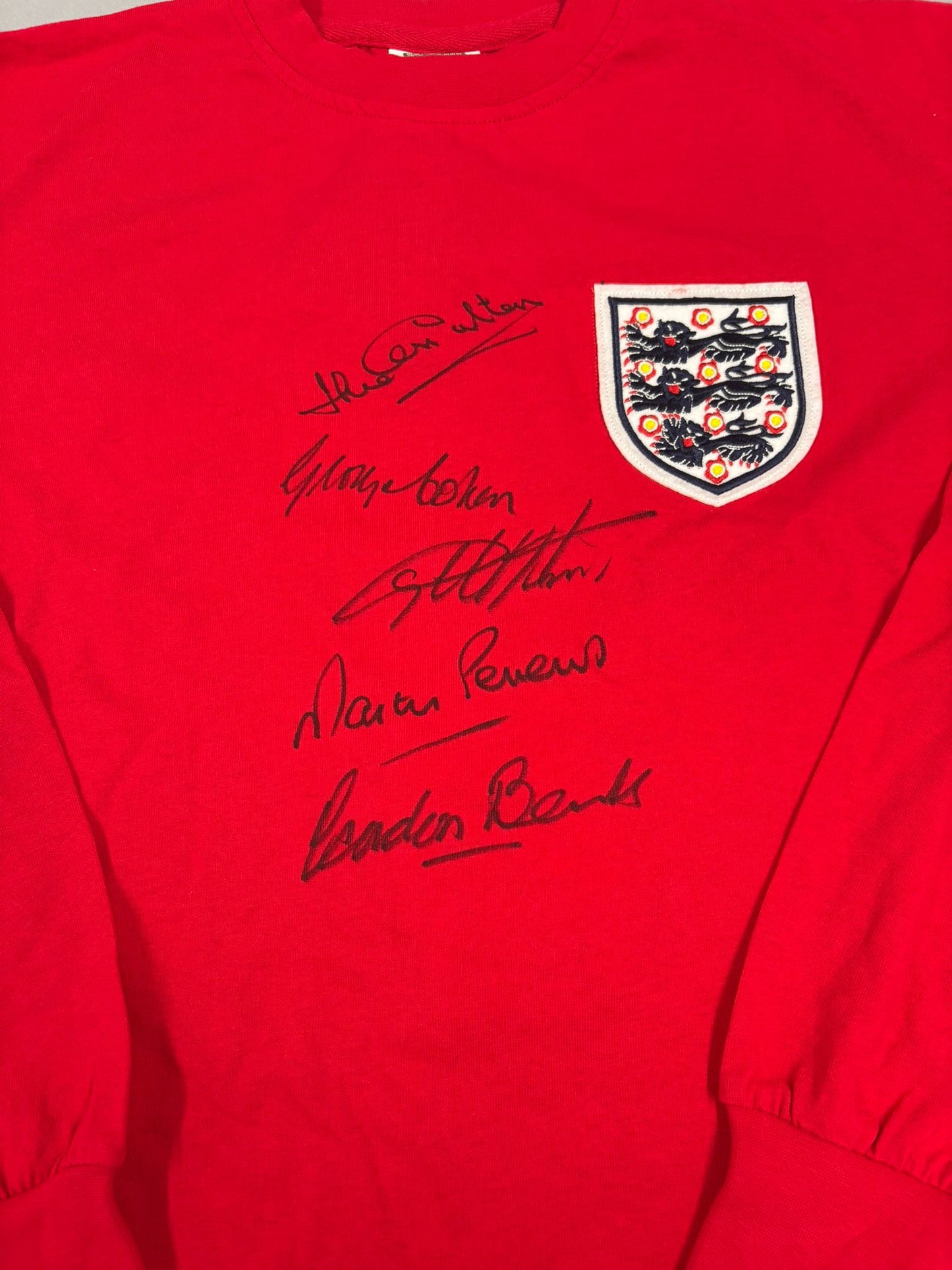 England 1966 World Cup Final Retro Football Shirt Signed by 5 Legends (Inc Peters, Hurst) + COA
