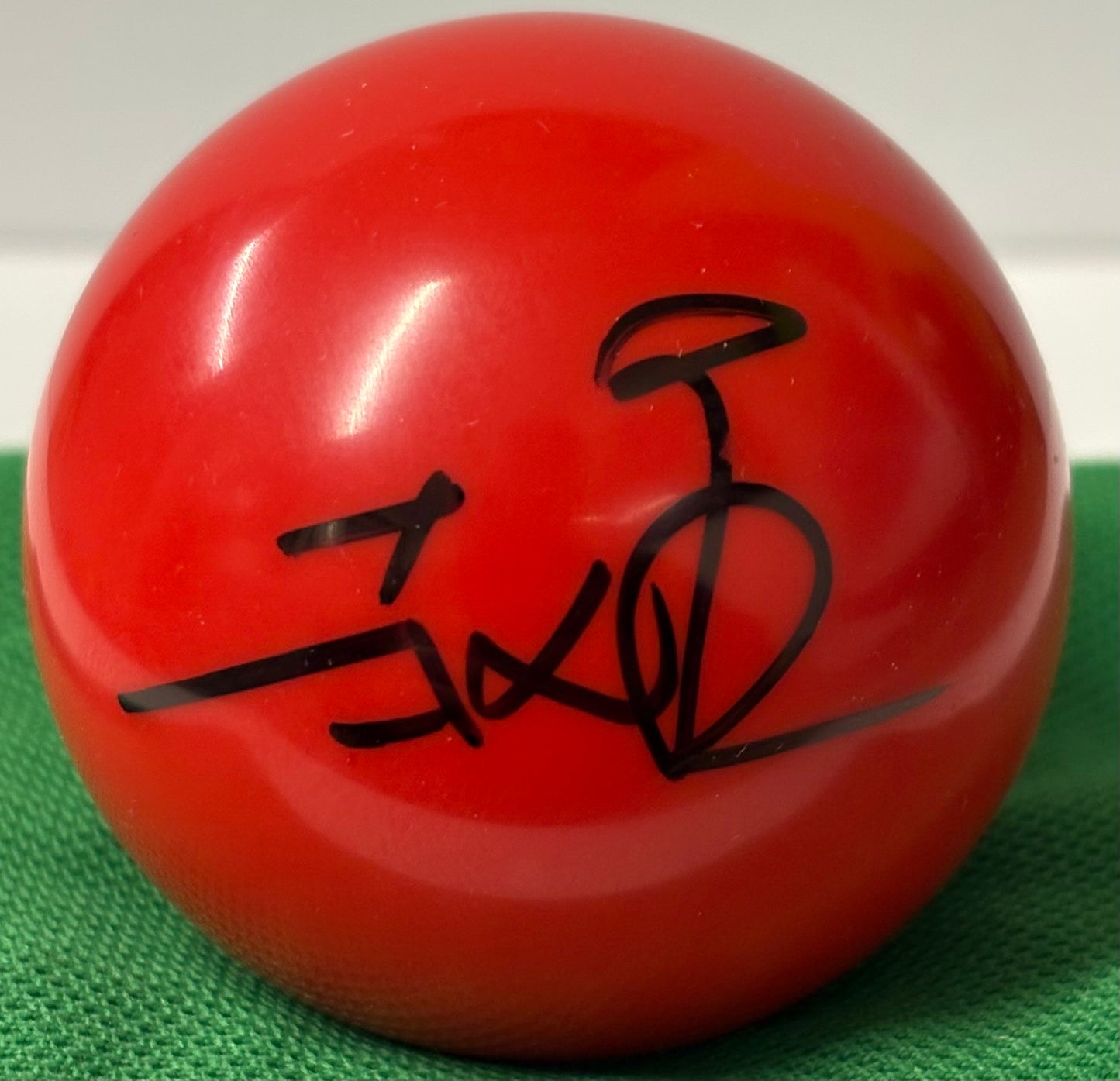 2025 Snooker World Champion Zhao Xintong Signed Red Snooker Ball + Dealer Cert