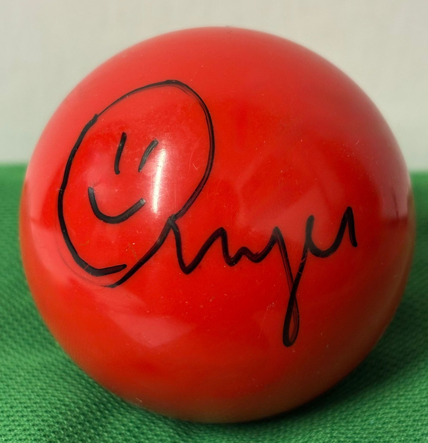 3x Women's World Snooker Champion OnYee Ng Signed Red Snooker Ball + Cert