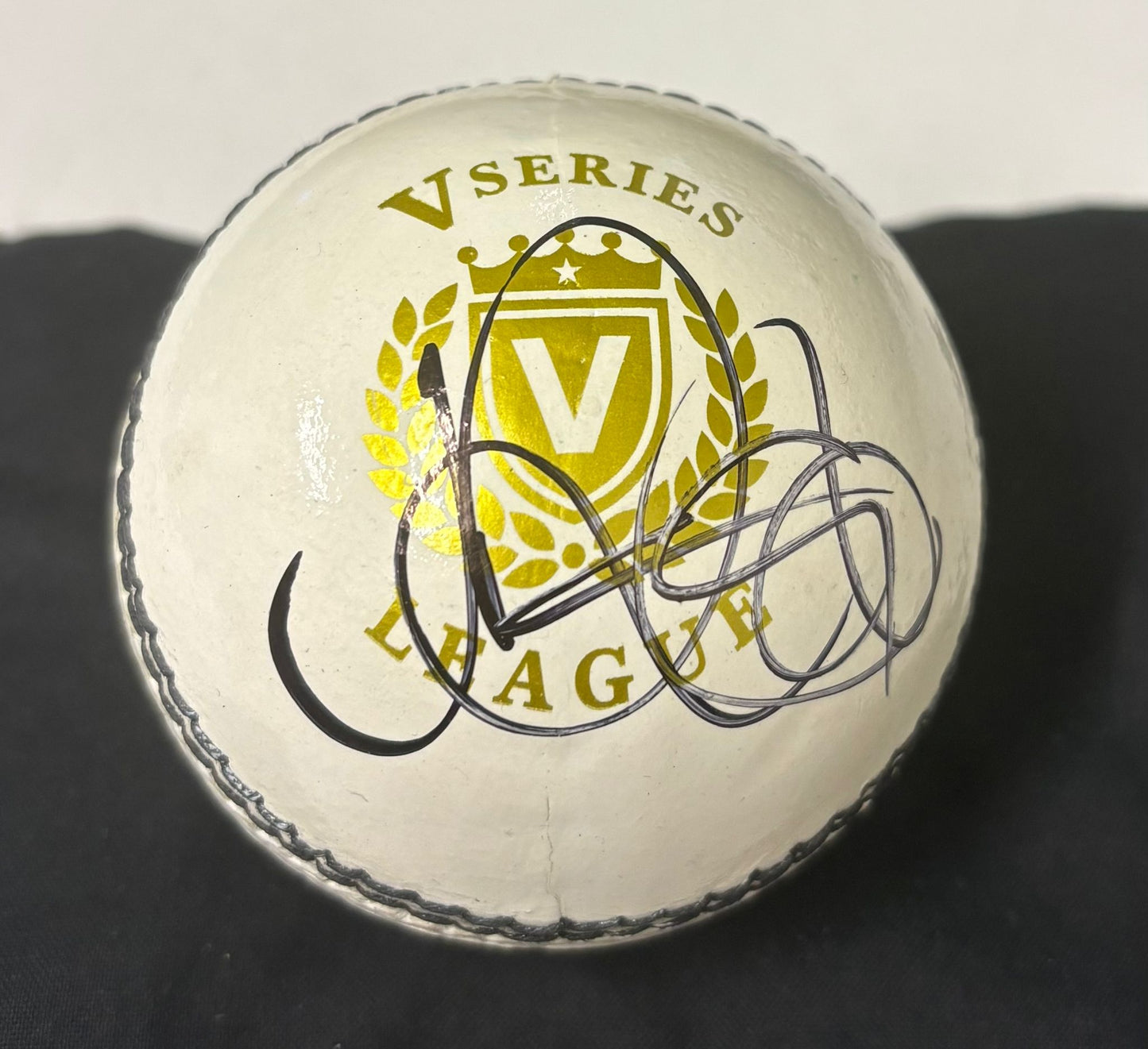 England Cricket Legend & Star Batsman Joe Root Signed White Cricket Ball + Dealer COA