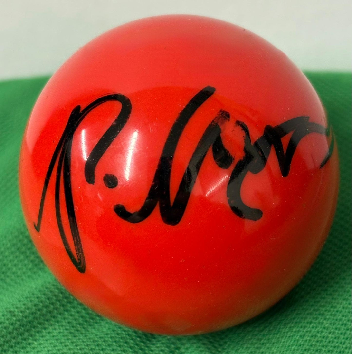 English Snooker Player Patrick Whelan Signed Red Snooker Ball + Dealer COA