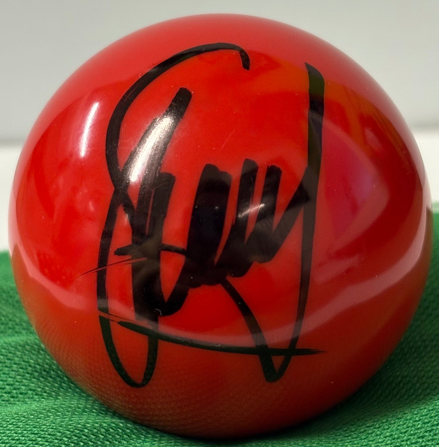 2005 World Snooker Champion Shaun Murphy Signed Red Snooker Ball + Cert