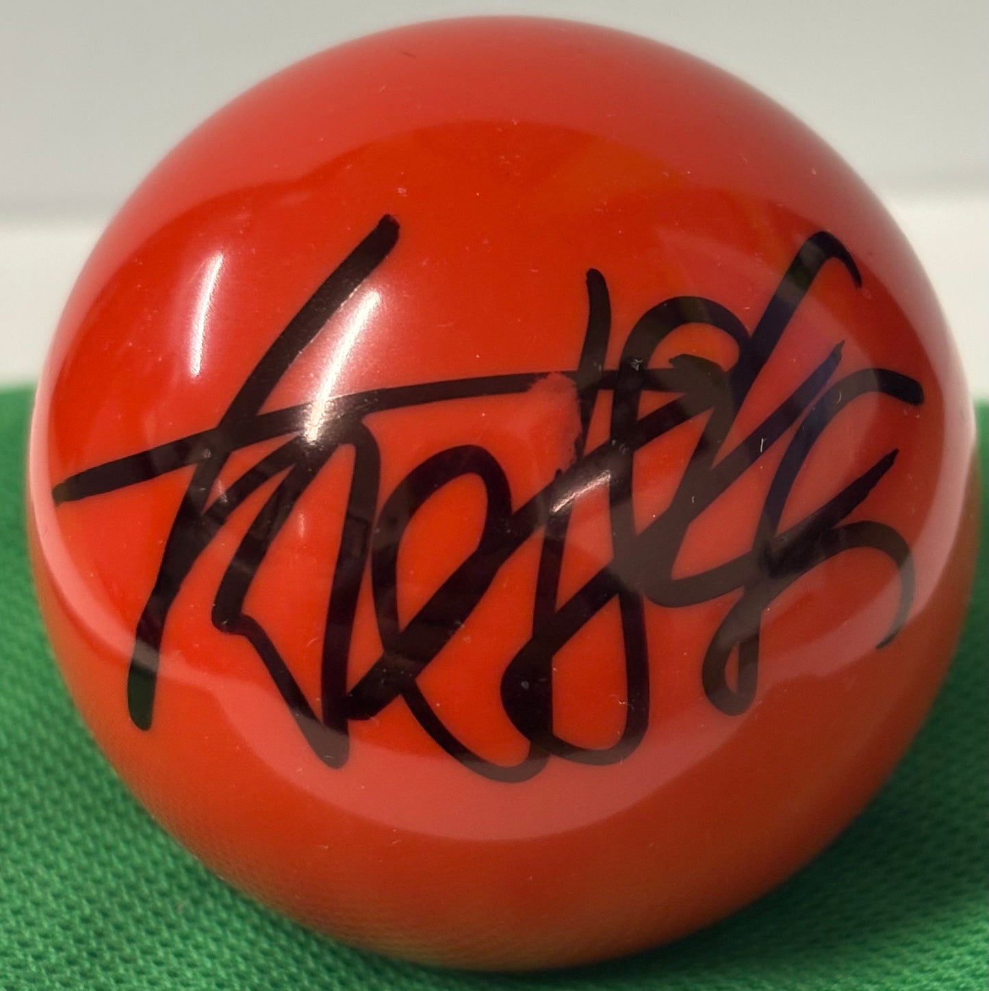 World Snooker Tour Player Xiao Guodong Signed Red Snooker Ball + Dealer COA