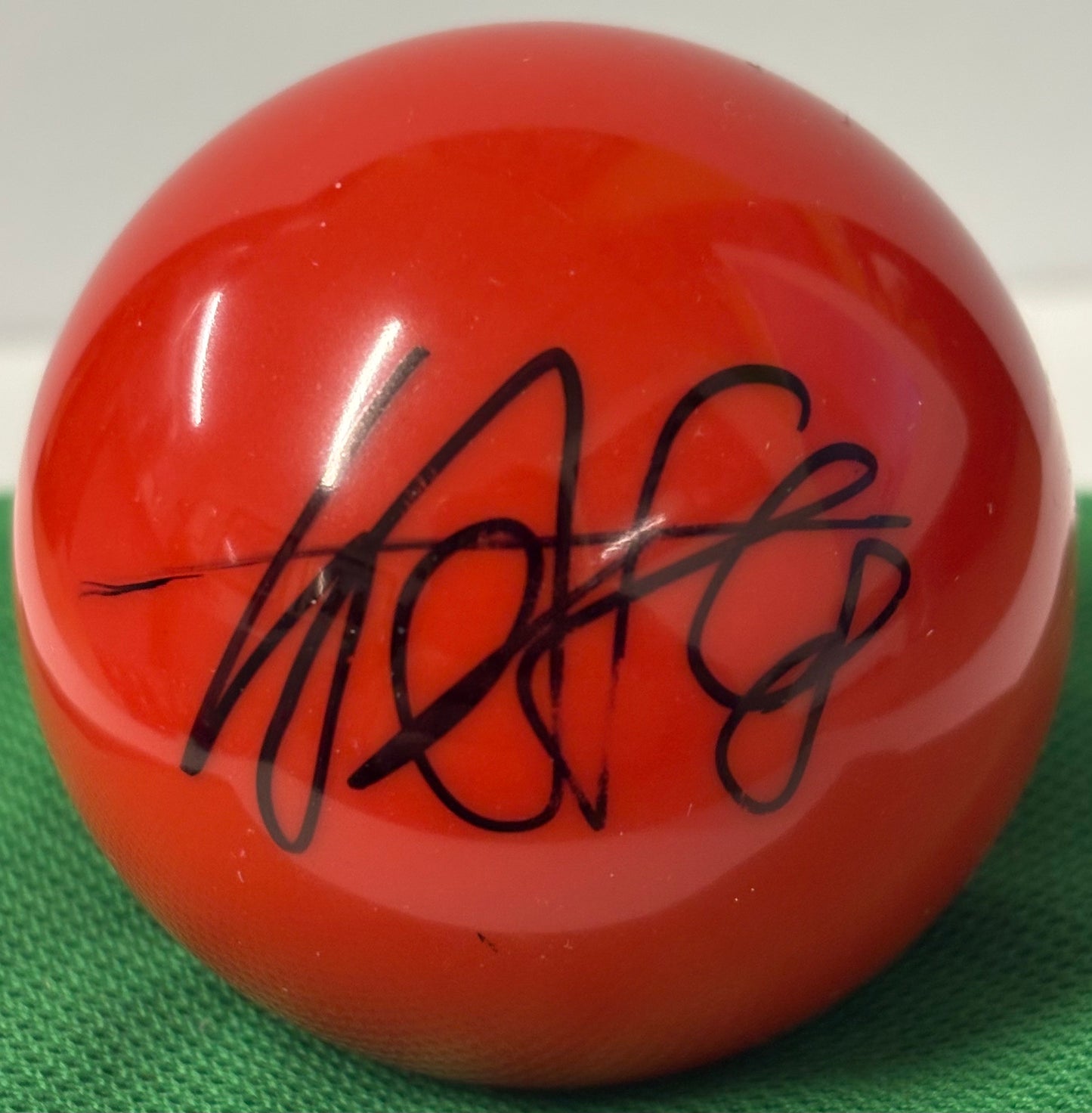 World Snooker Tour Player Xiao Guodong Signed Red Snooker Ball + Dealer Cert