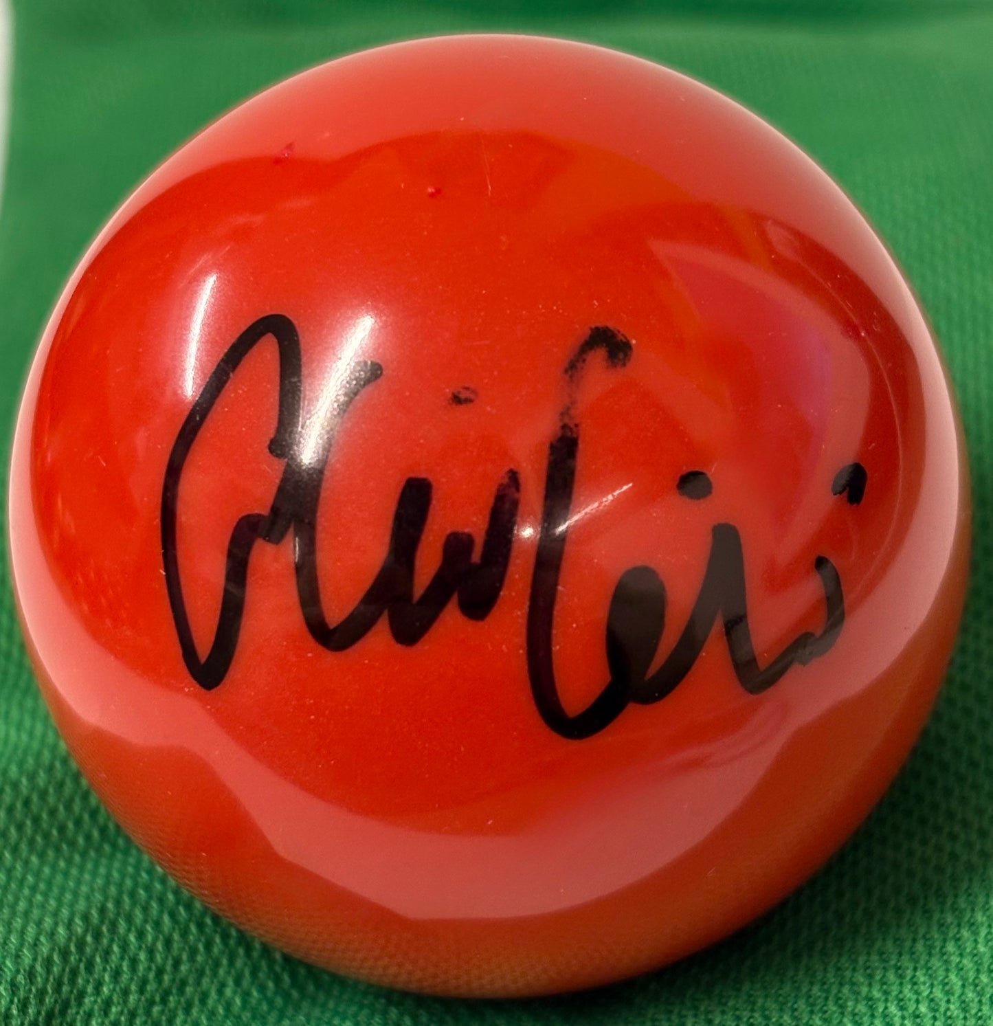World Snooker Tour Player Oliver Lines Signed Red Snooker Ball + COA