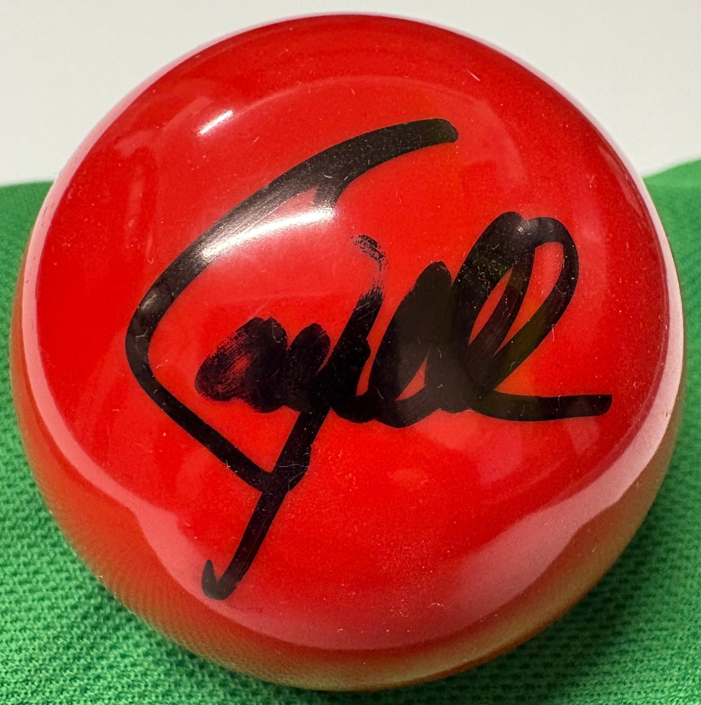 Ronnie O'Sullivan Signed RED Snooker Ball + Dealer COA