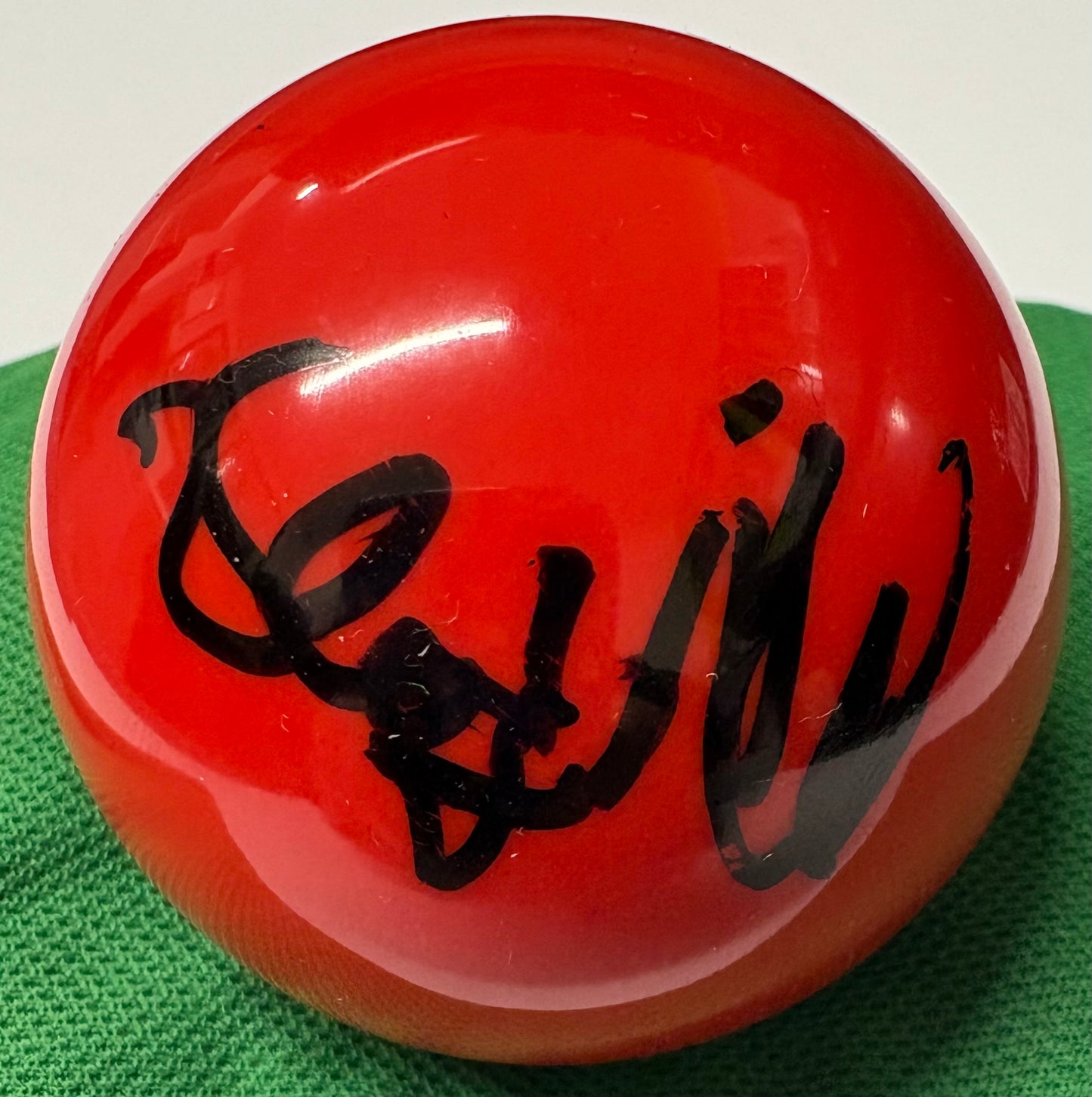 Vladislav Grădinari Signed RED Snooker Ball + Dealer COA
