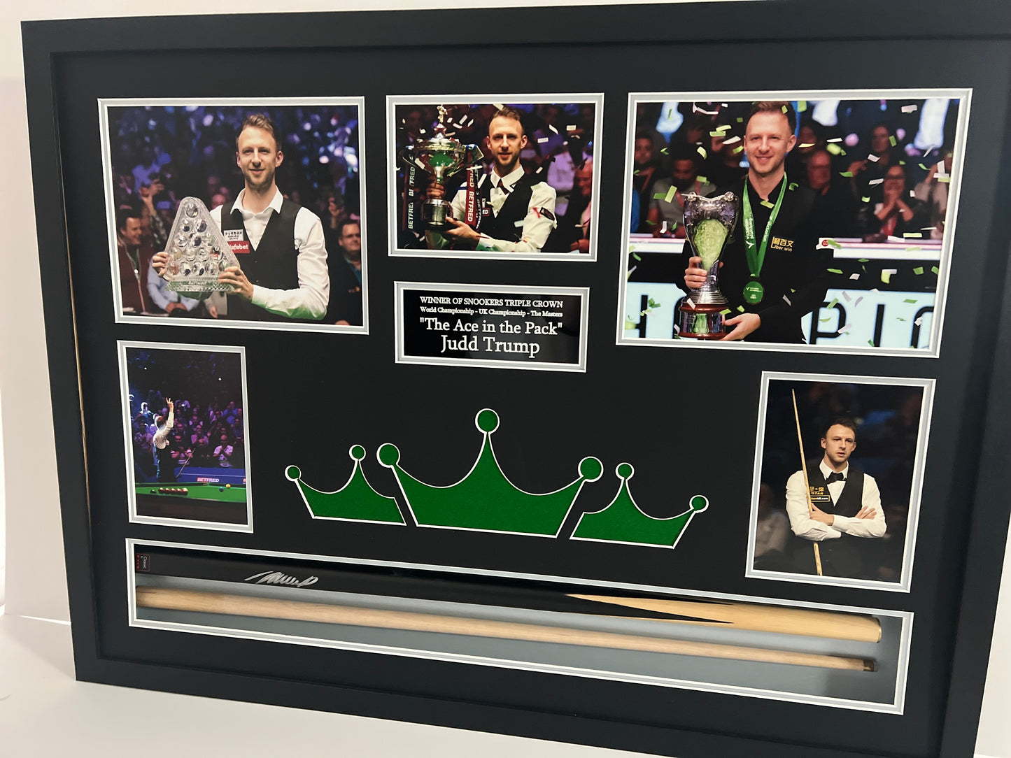 Judd Trump Five-Time Triple Crown Snooker Champion Framed Signed Snooker Cue & Photo Display + Cert