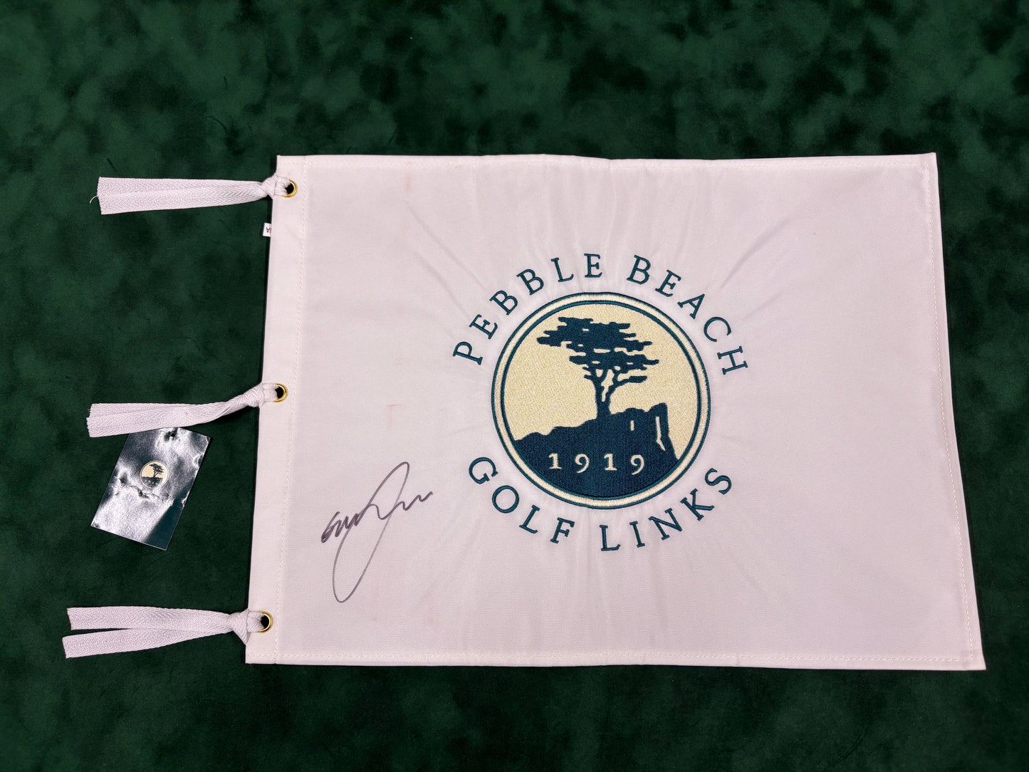Graeme McDowell 2010 US Open Winner Signed Pebble Beach Golf Flag + Dealer COA