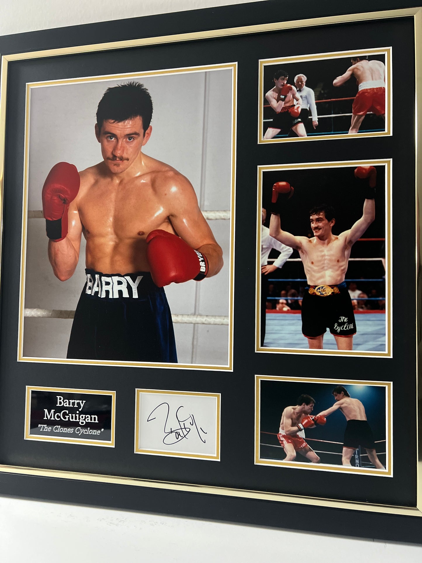 Barry McGuigan Lineal Featherweight Boxing Champion Signed & Framed Display + Cert