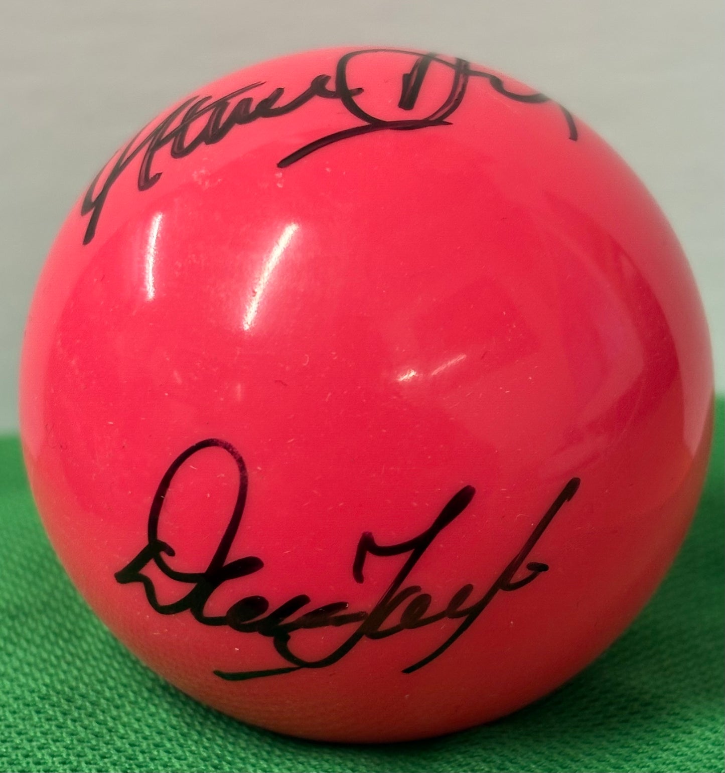 Snooker Legends Dennis Taylor & Steve Davis Signed Pink Snooker Ball + Cert