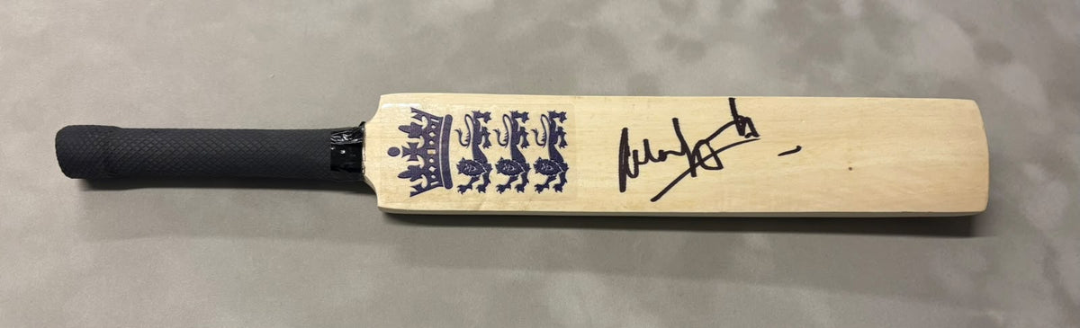 Allan Lamb Former Northants & England Cricket Captain Signed Mini Bat + Cert