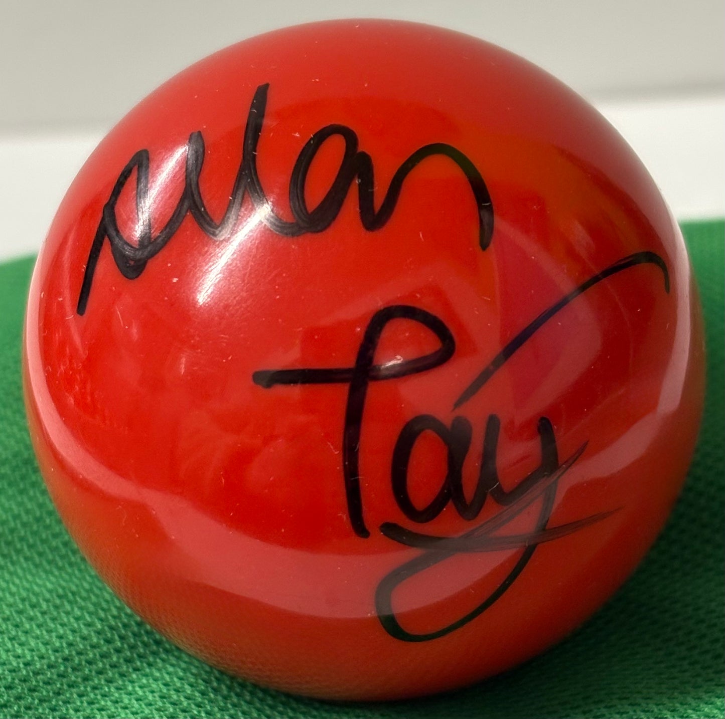 World Snooker Tour Player Allan Taylor Signed Red Snooker Ball + Cert