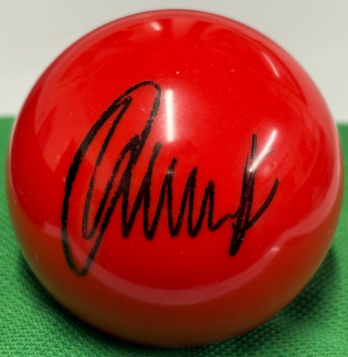2019 Snooker World Champion Judd Trump Signed Red Snooker Ball + Cert