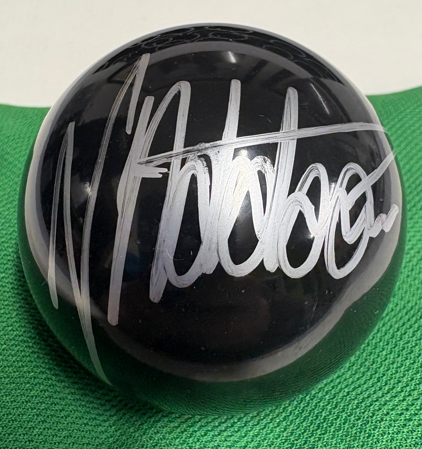 Neil Robertson Signed BLACK Snooker Ball + Dealer COA