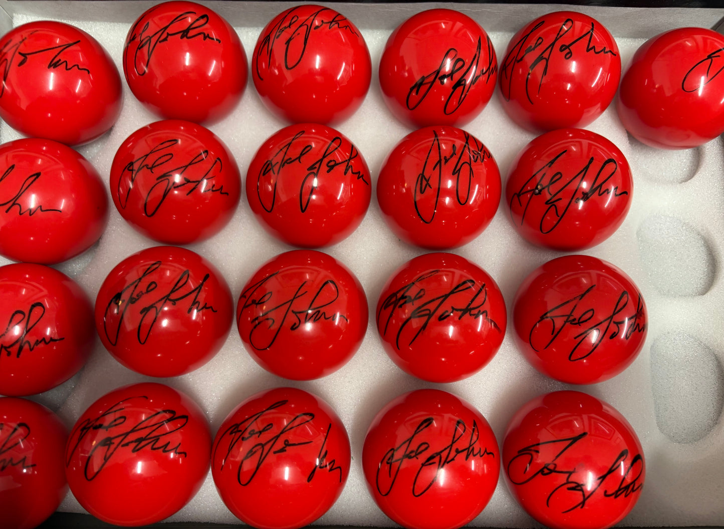 Joe Johnson Signed RED Snooker Ball + Dealer COA