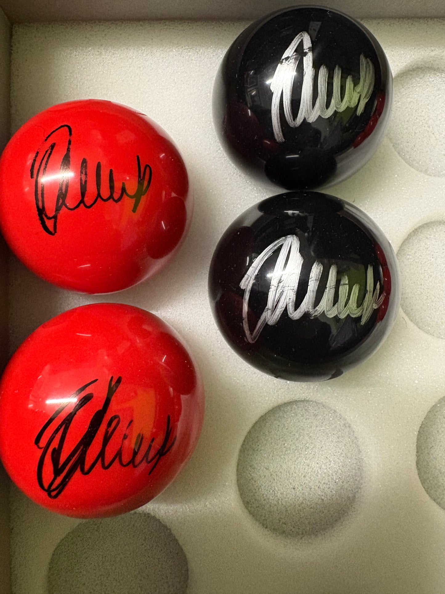 Judd Trump Signed BLACK Snooker Ball + Dealer COA