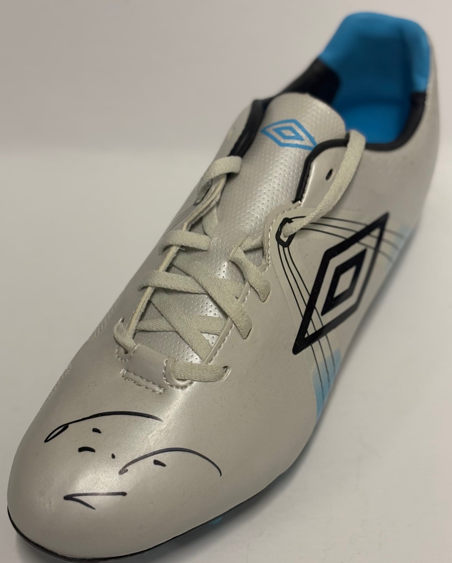 Fernando Forestieri- Sheffield Wednesday FC Signed Silver & Blue Umbro Football Boot with COA