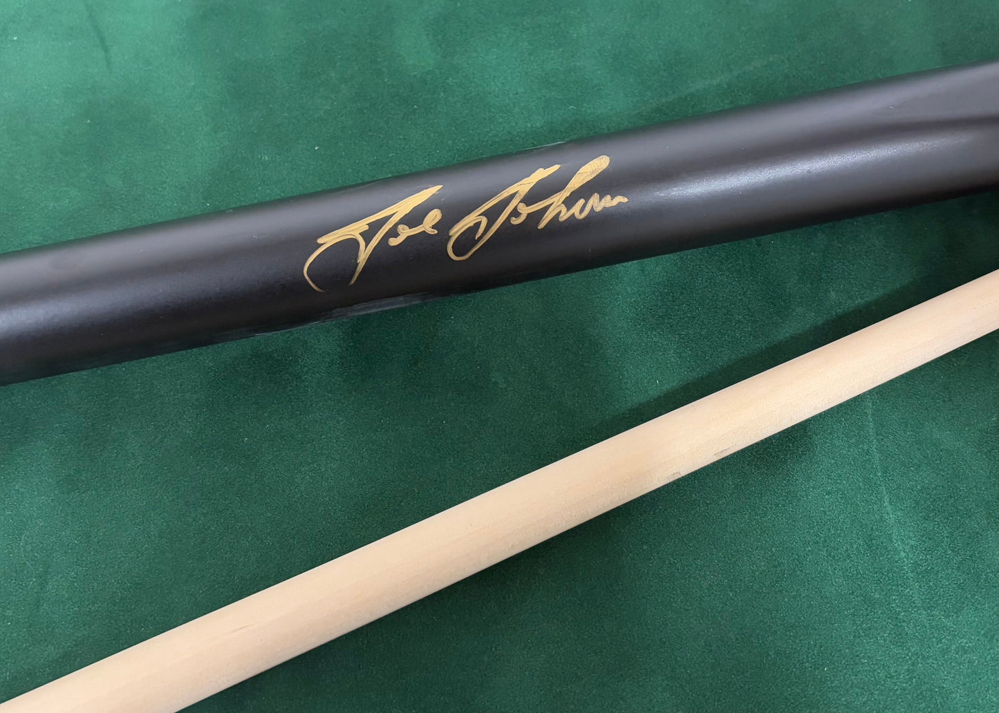 Joe Johnson Gold Signed Classic Black Snooker Cue with COA