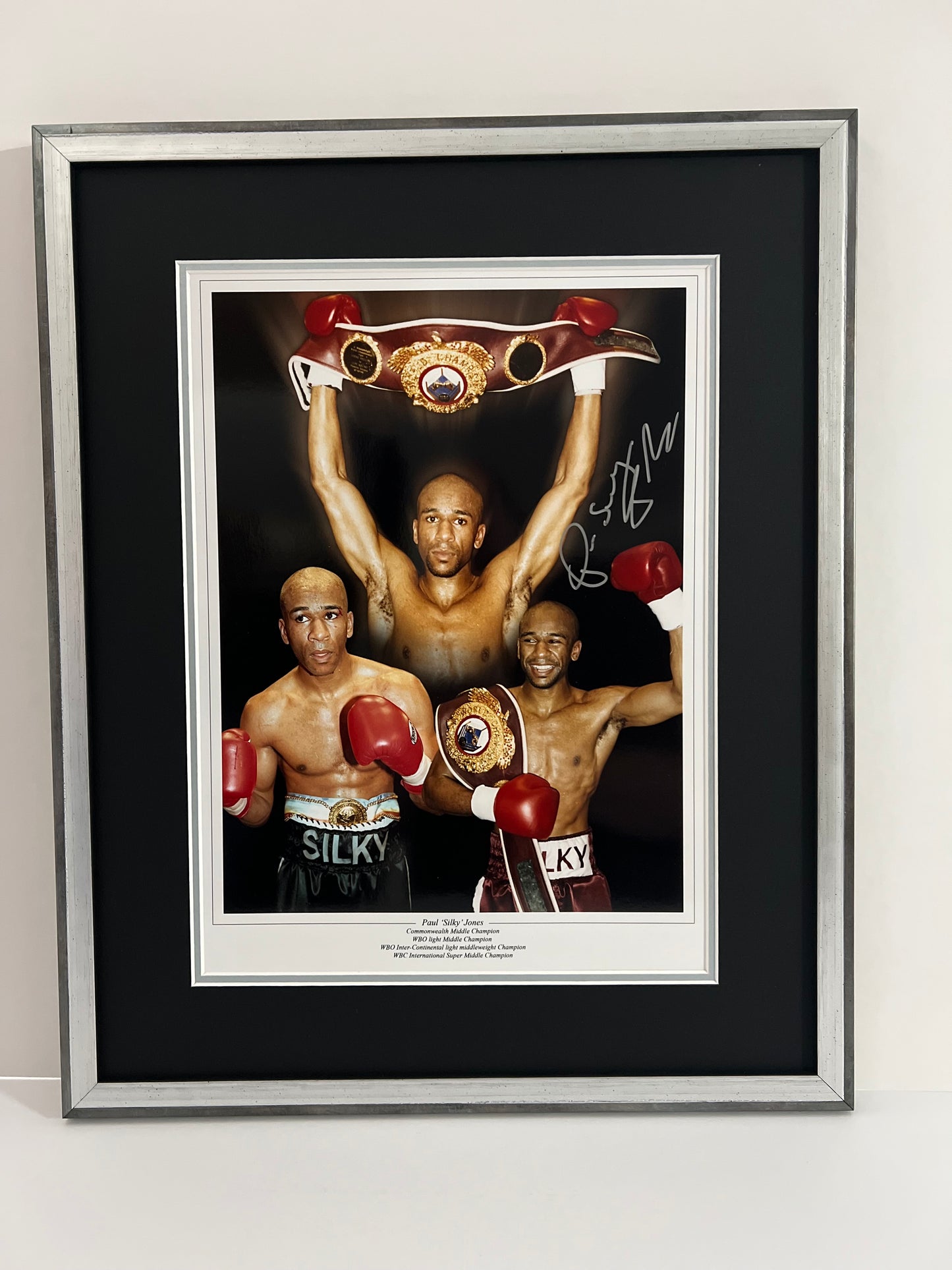 Paul 'Silky' Jones World Middleweight Boxing Champion Framed & Signed Photo Display + Dealer COA