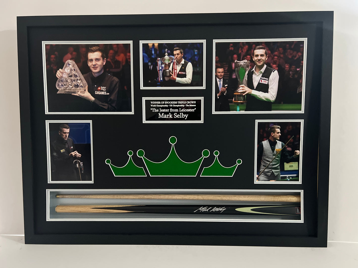Mark Selby Triple Crown World Snooker Champion Framed Signed Snooker Cue Display + Cert