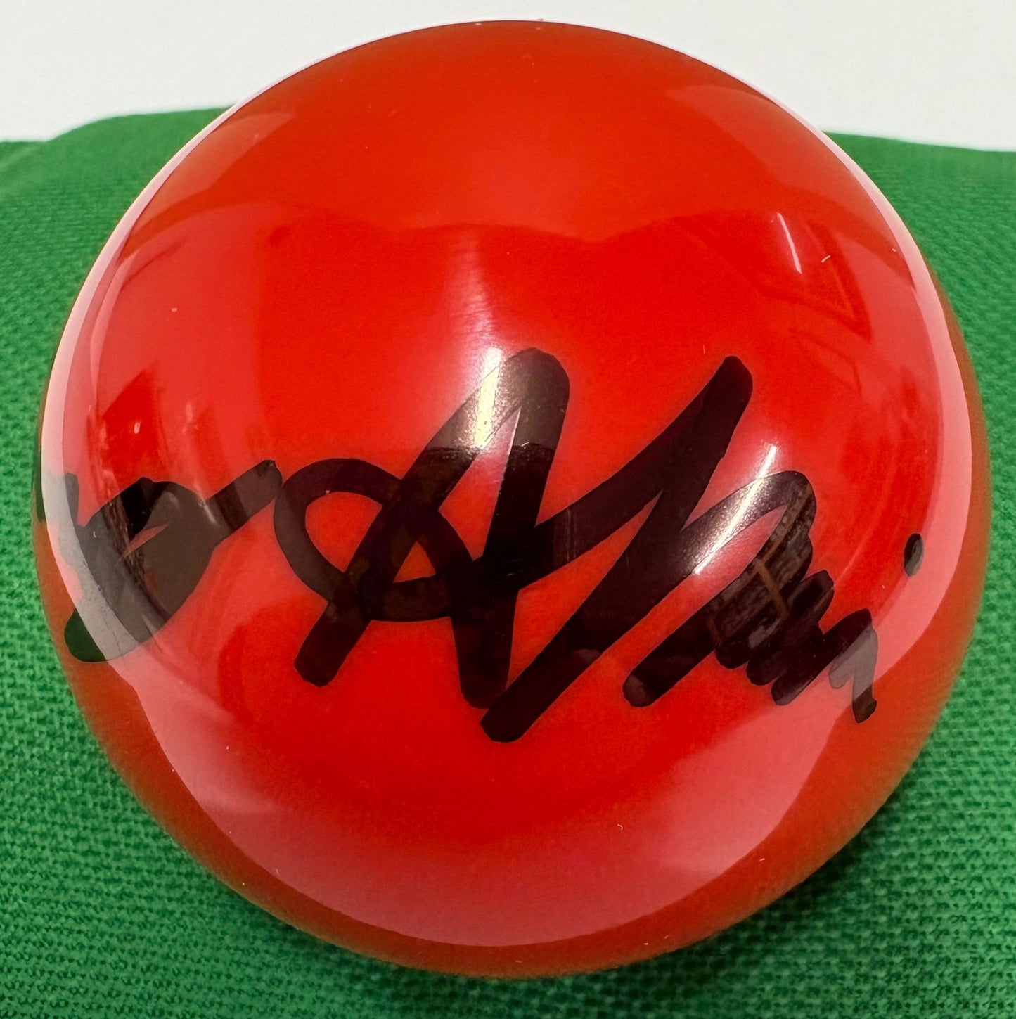 Akani Songsermsawad 'Sunny Akani' Signed RED Snooker Ball + Dealer COA