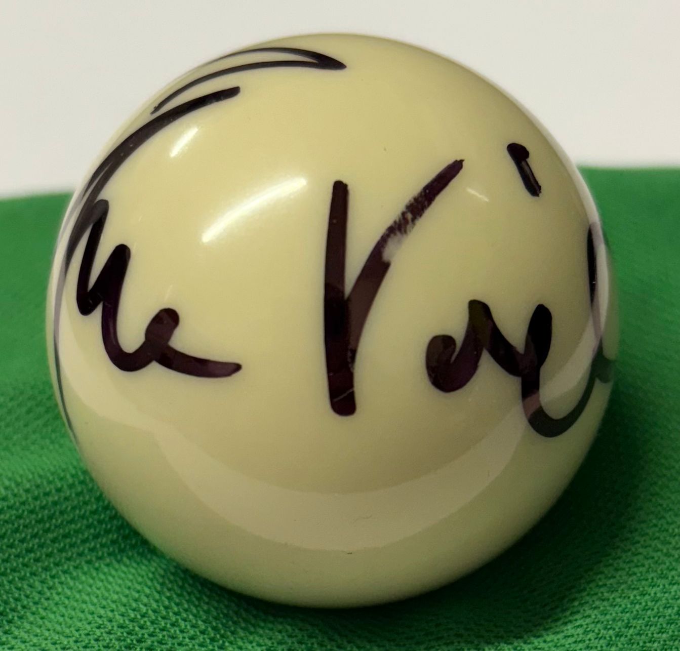 John Virgo Signed WHITE Snooker Ball + Dealer COA