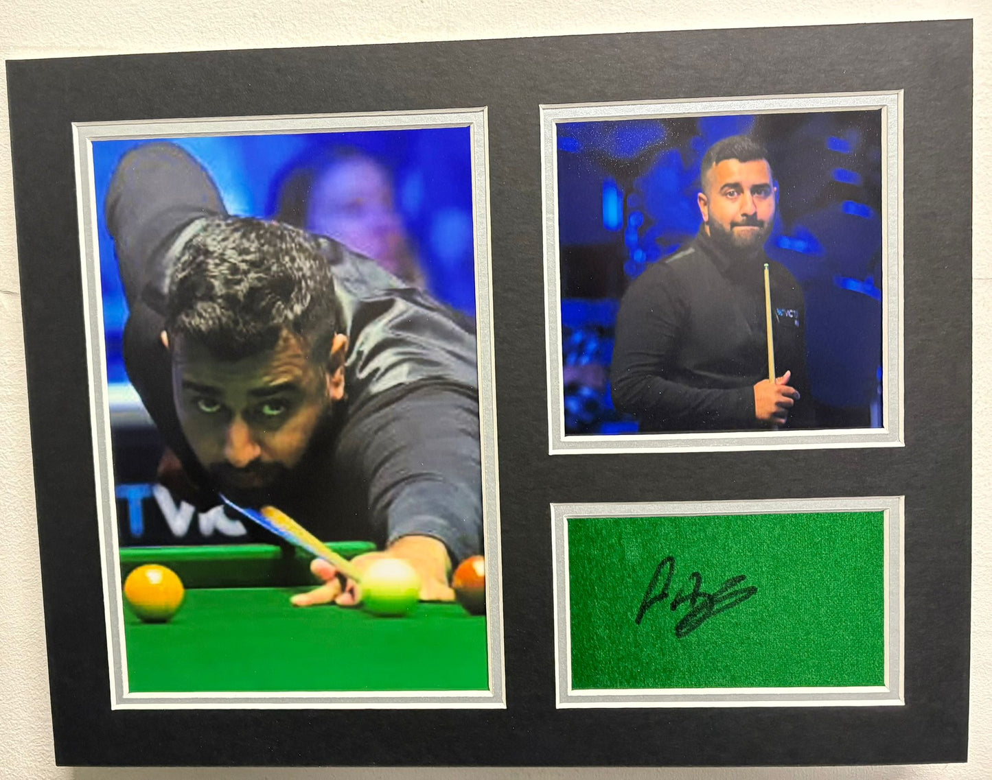 Professional Snooker Player Farakh Ajaib Signed Table Baize Display + Dealer COA
