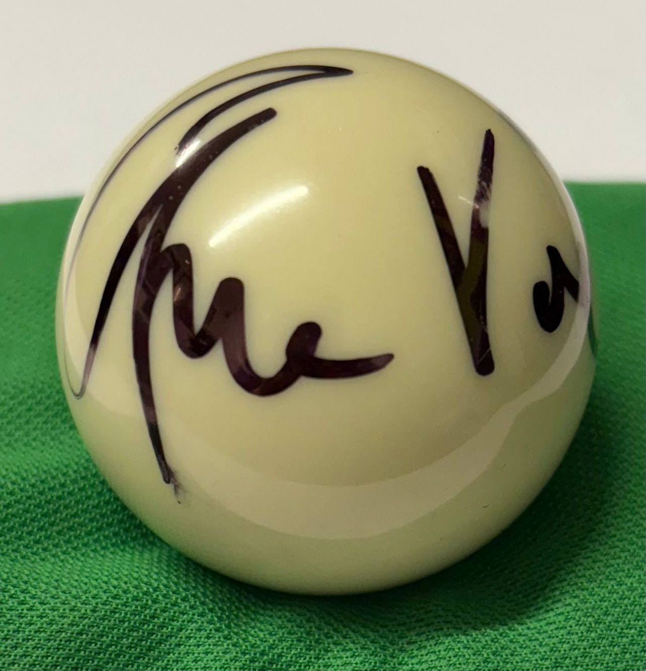 John Virgo Signed WHITE Snooker Ball + Dealer COA