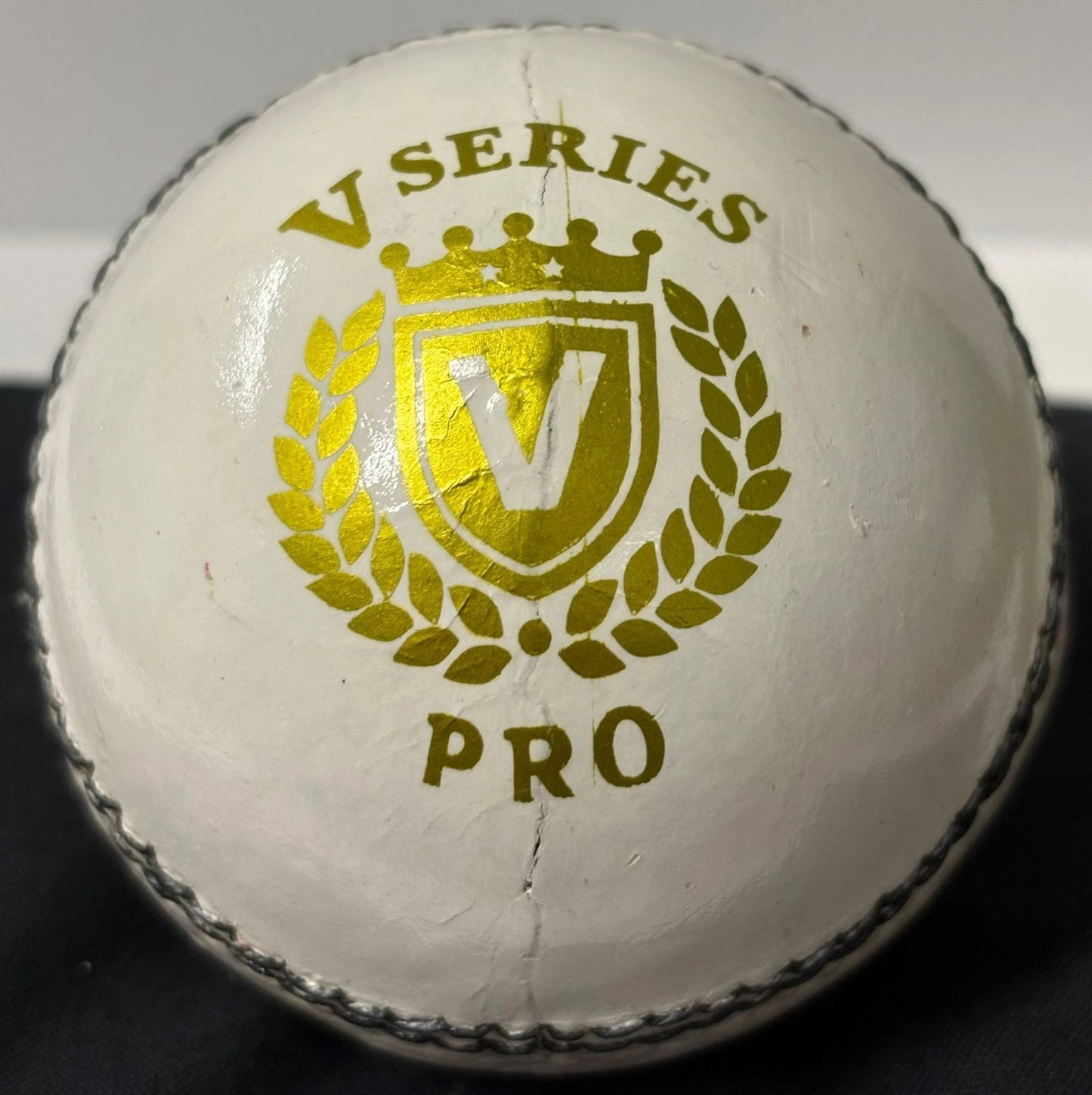 Darren Gough Former England Fast Bowler Signed White Cricket Ball + Dealer Cert